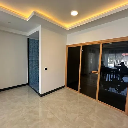 Alanya Hotel *